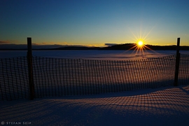 Sonnenuntergang über dem Menesjärvi. Bildautor:  Stefan Seip, all rights reserved.